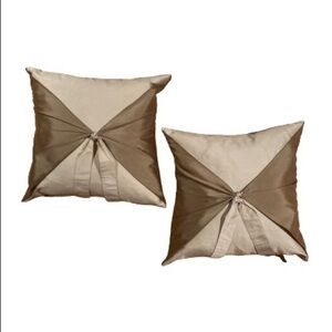 Square Linen Pillows (set of 2)